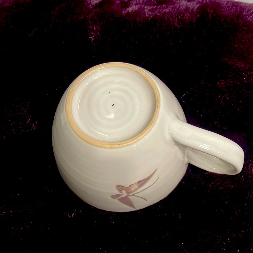 Pier 1 Imports Design 19oz set of 2 collectible mug "Sponge-like art Butterfly" - Picture 9 of 9
